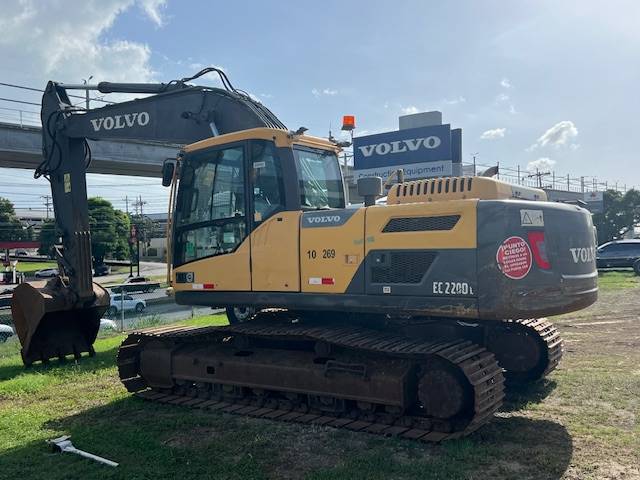 Photo of a 2015 Volvo EC 220 DL