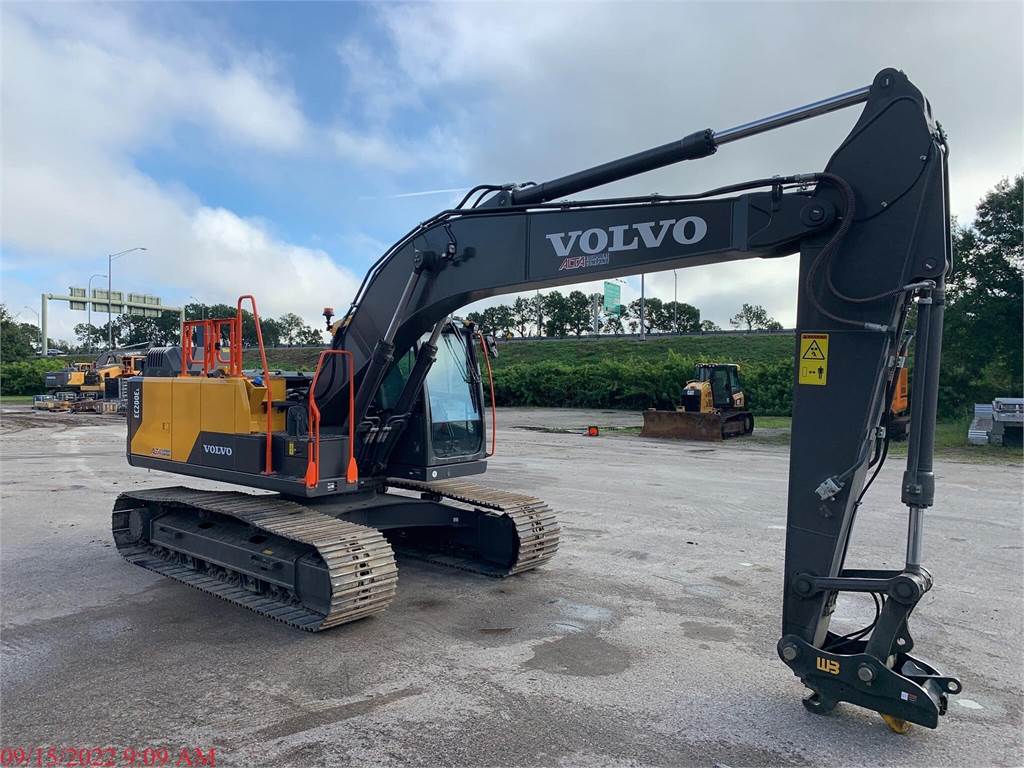 Photo of a 2022 Volvo EC200EL