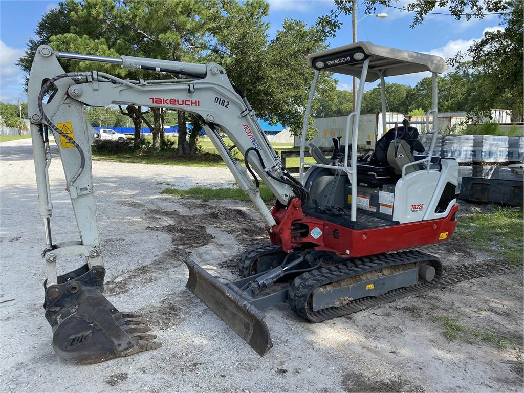 Photo of a 2021 Takeuchi TB225