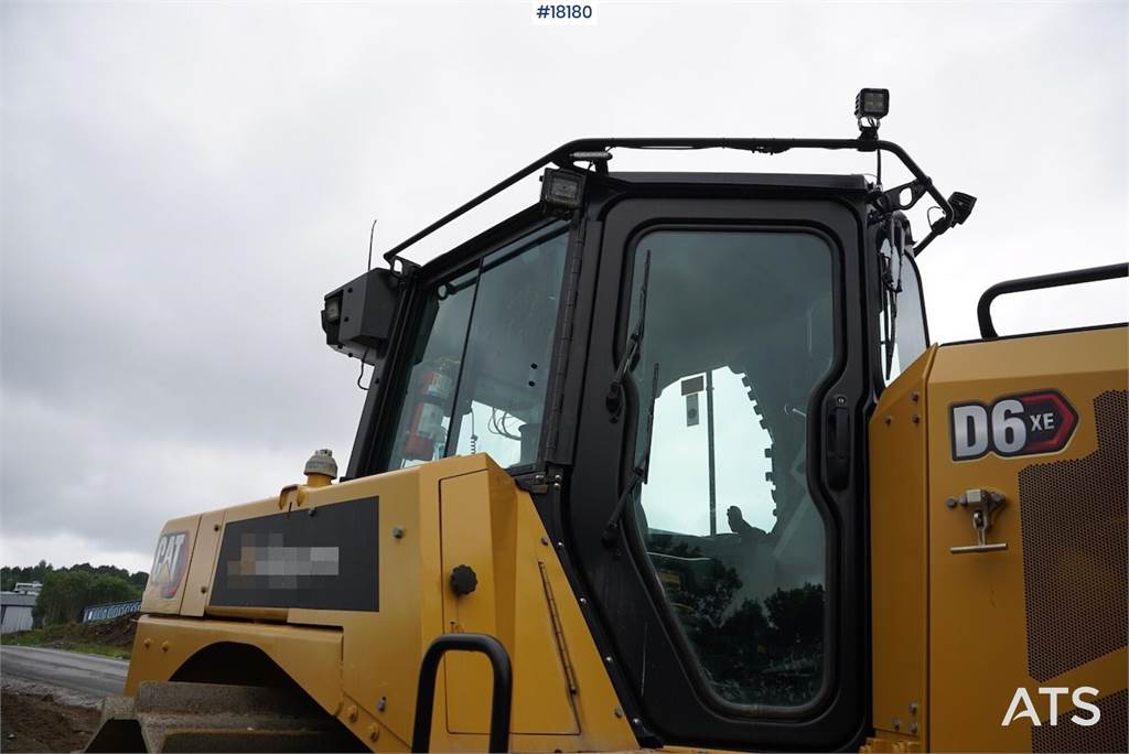 CAT D6