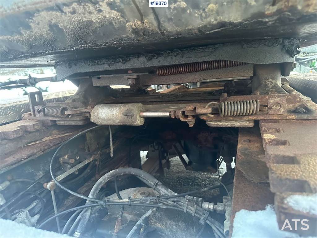 Scania R144 6x4 plow-rigged tractor unit repair object.