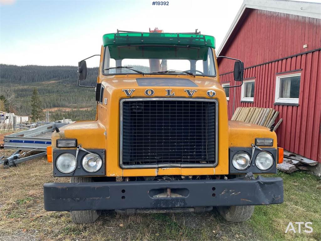 Volvo N720 crane truck 4x2 w/ 1978 Hiab crane. WATCH VID