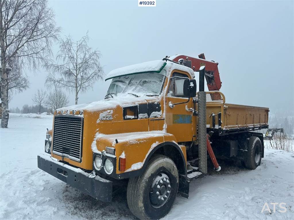 Volvo N720 crane truck 4x2 w/ 1978 Hiab crane. WATCH VID