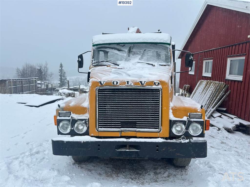 Volvo N720 crane truck 4x2 w/ 1978 Hiab crane. WATCH VID