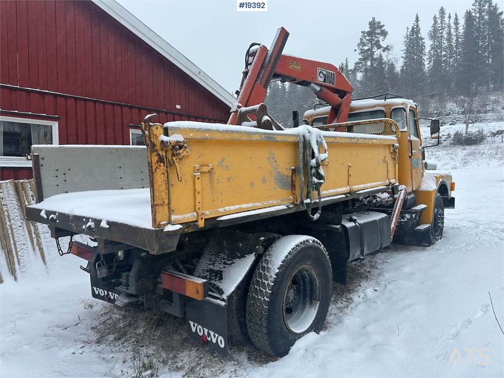 Volvo N720 crane truck 4x2 w/ 1978 Hiab crane. WATCH VID