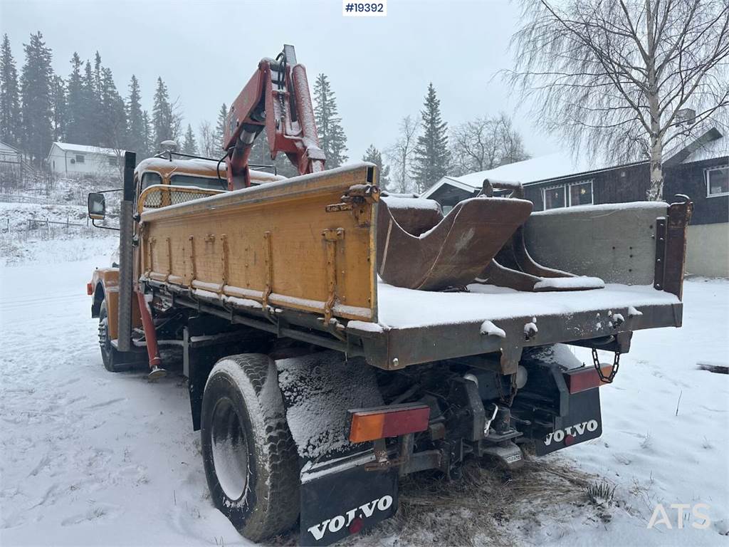 Volvo N720 crane truck 4x2 w/ 1978 Hiab crane. WATCH VID