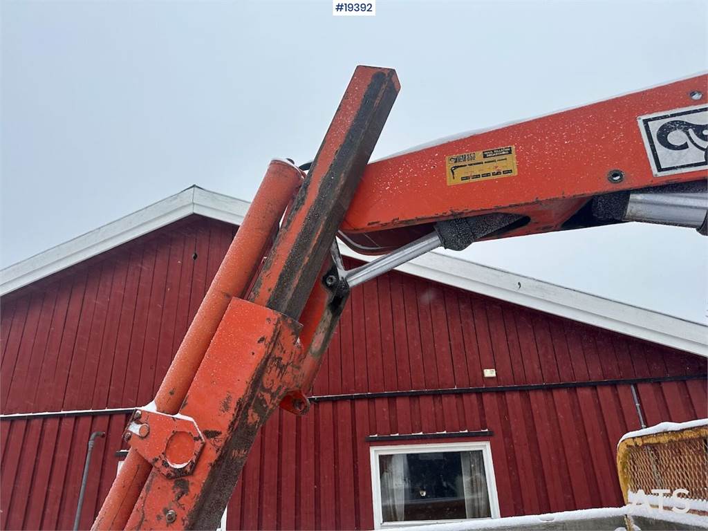 Volvo N720 crane truck 4x2 w/ 1978 Hiab crane. WATCH VID