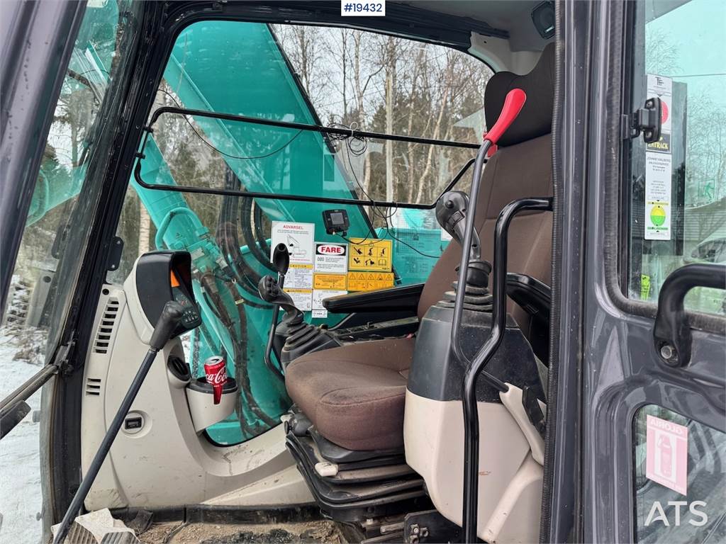 Kobelco SK75SR-3E Tracked excavator w/ Rototilt and 3 buck