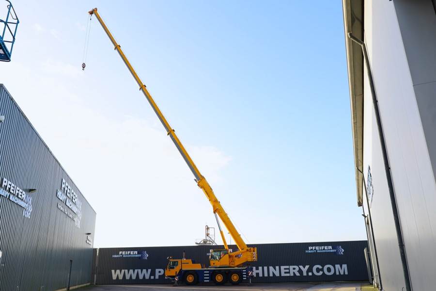 Liebherr LTM1055-3.1 Diesel, 6x6x6 Drive, 32.5m Main Boom,