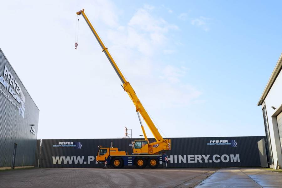 Liebherr LTM1055-3.1 Diesel, 6x6x6 Drive, 32.5m Main Boom,