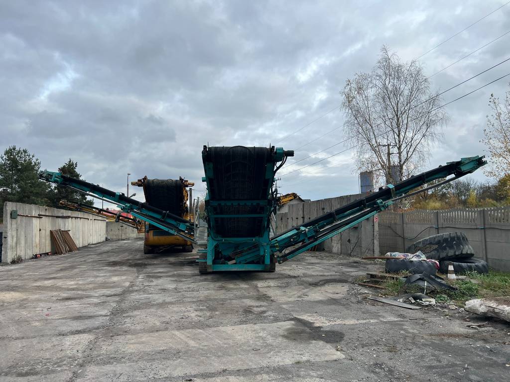 PowerScreen Warrior 800