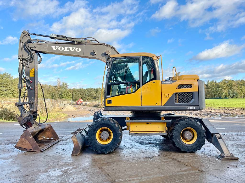 Volvo EW140D - Excellent Condition / Tilting Bucket