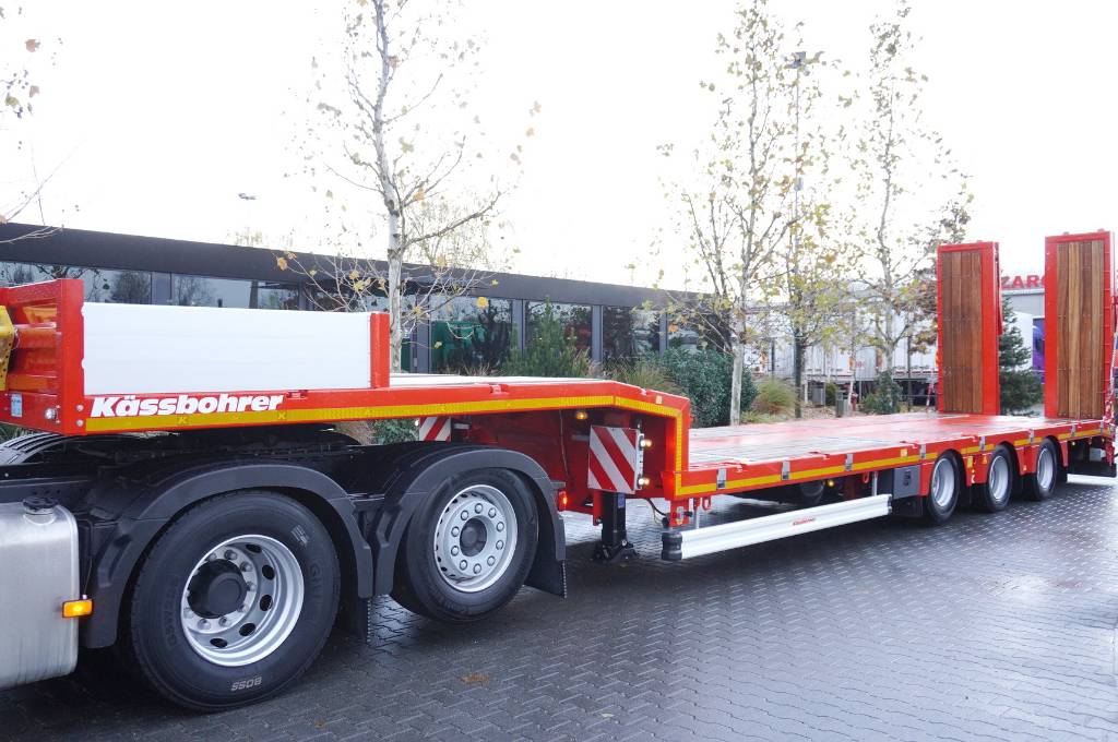 Kässbohrer LB3E / 2024 low-bed semi-trailer