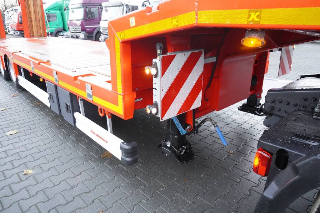 Kässbohrer LB3E / 2024 low-bed semi-trailer