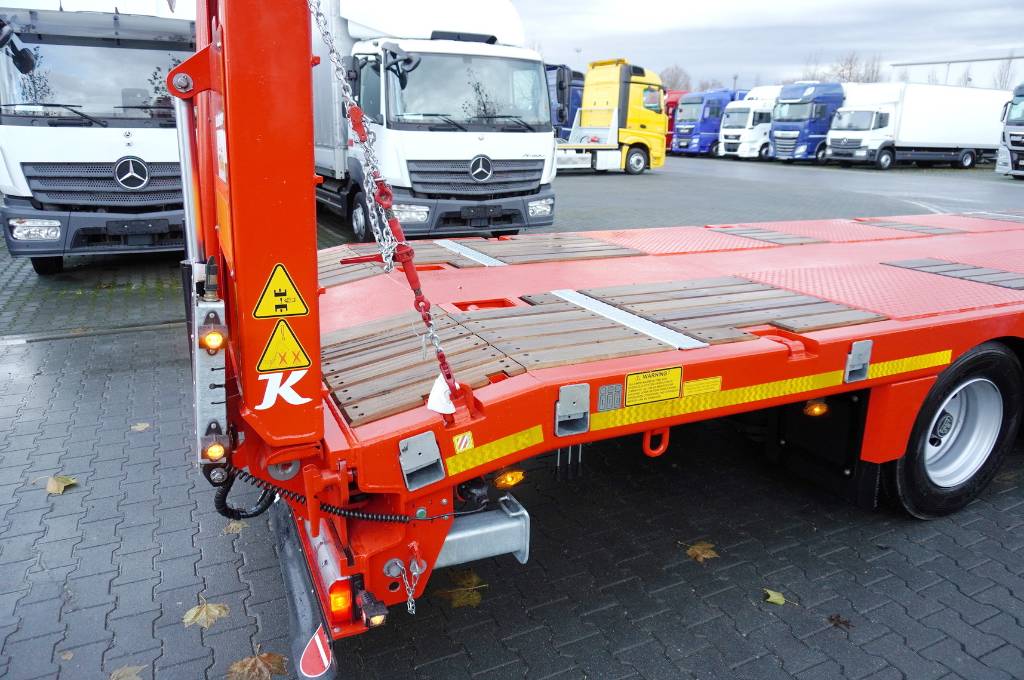 Kässbohrer LB3E / 2024 low-bed semi-trailer