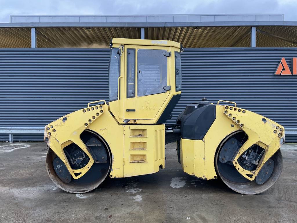 Bomag BW 161 AD-4