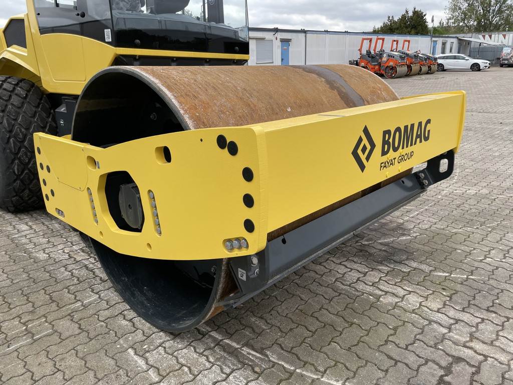 Bomag BW 213 D-5