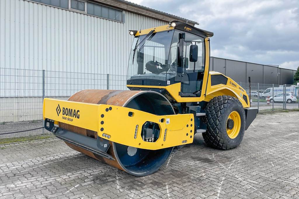 Bomag BW 213 D-5