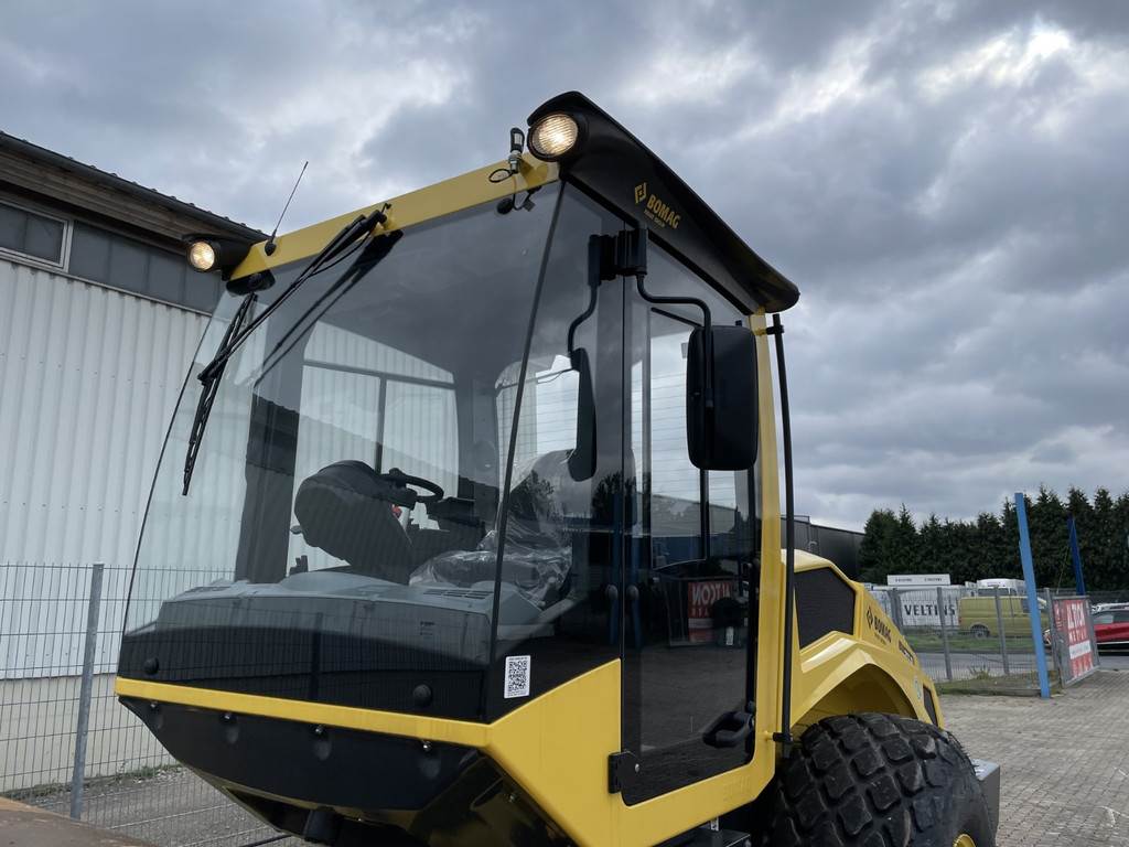 Bomag BW 213 D-5