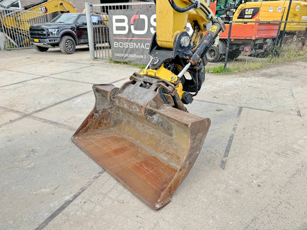 CAT M315D - 360° Engcon Rotating Bucket + Grapple