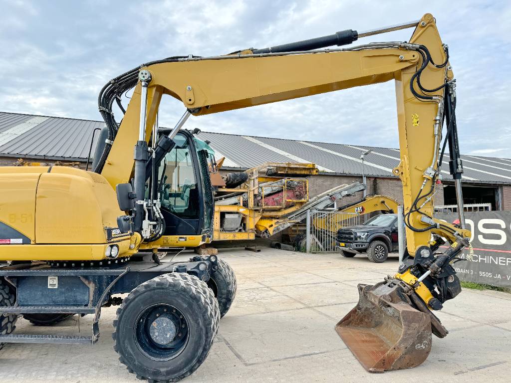 CAT M315D - 360° Engcon Rotating Bucket + Grapple