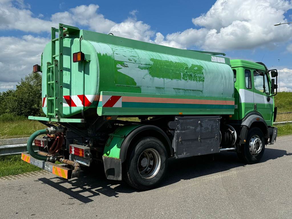 Mercedes-Benz SK1824AK Water Truck 6000L