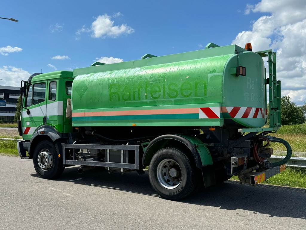 Mercedes-Benz SK1824AK Water Truck 6000L