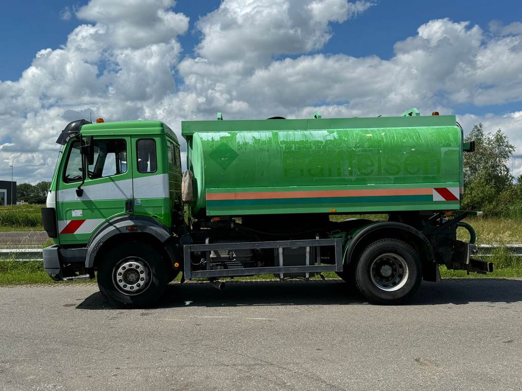 Mercedes-Benz SK1824AK Water Truck 6000L