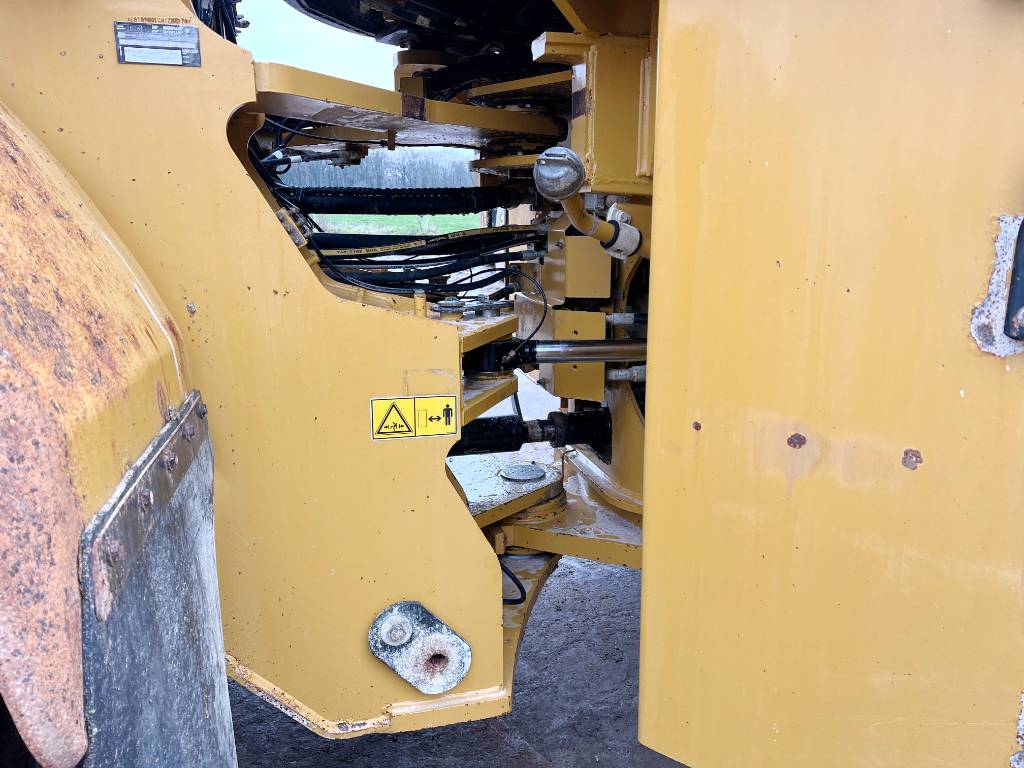 CAT 980K - Weight System / Automatic Greasing