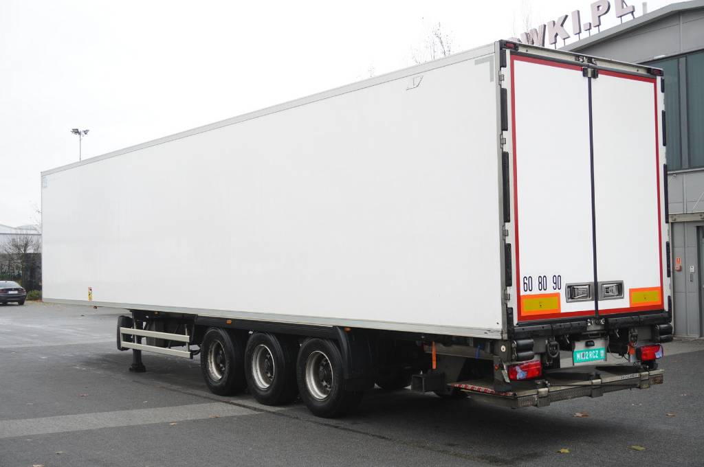 Lamberet refrigerated semi-trailer / Carrier Vector 1550 un