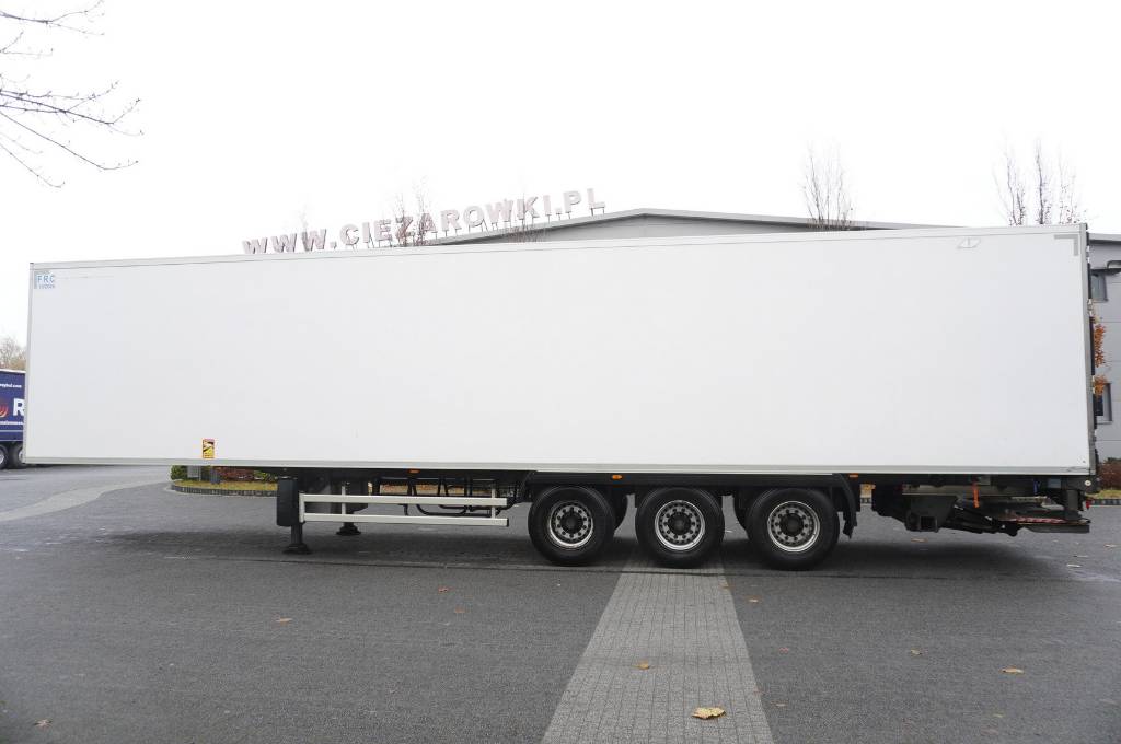 Lamberet refrigerated semi-trailer / Carrier Vector 1550 un