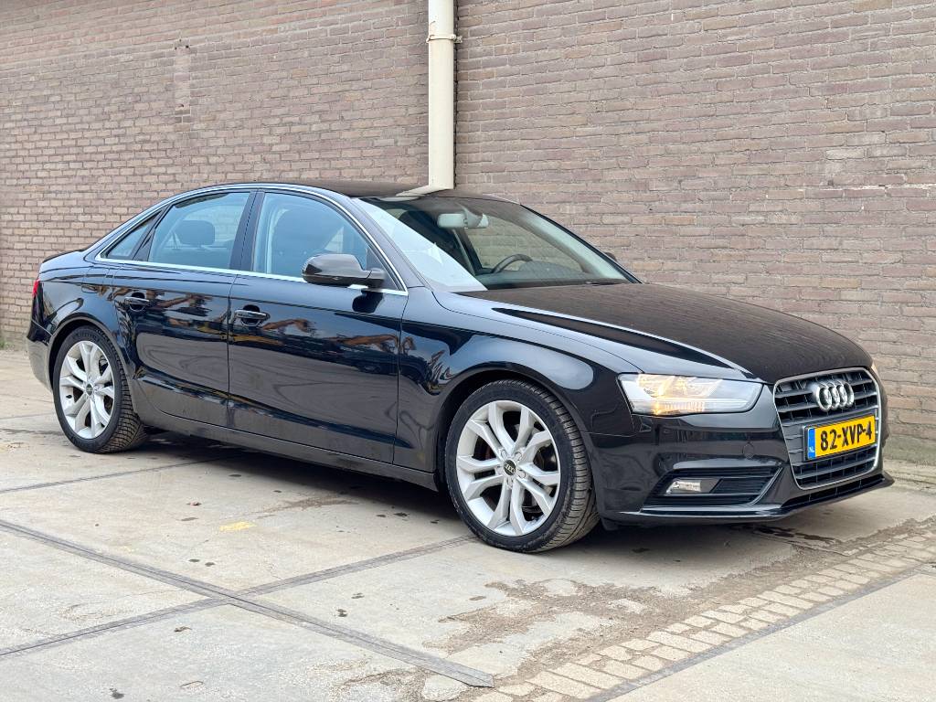 Audi A4 Limousine 136hp - Pro Line Business 4-Door Navi