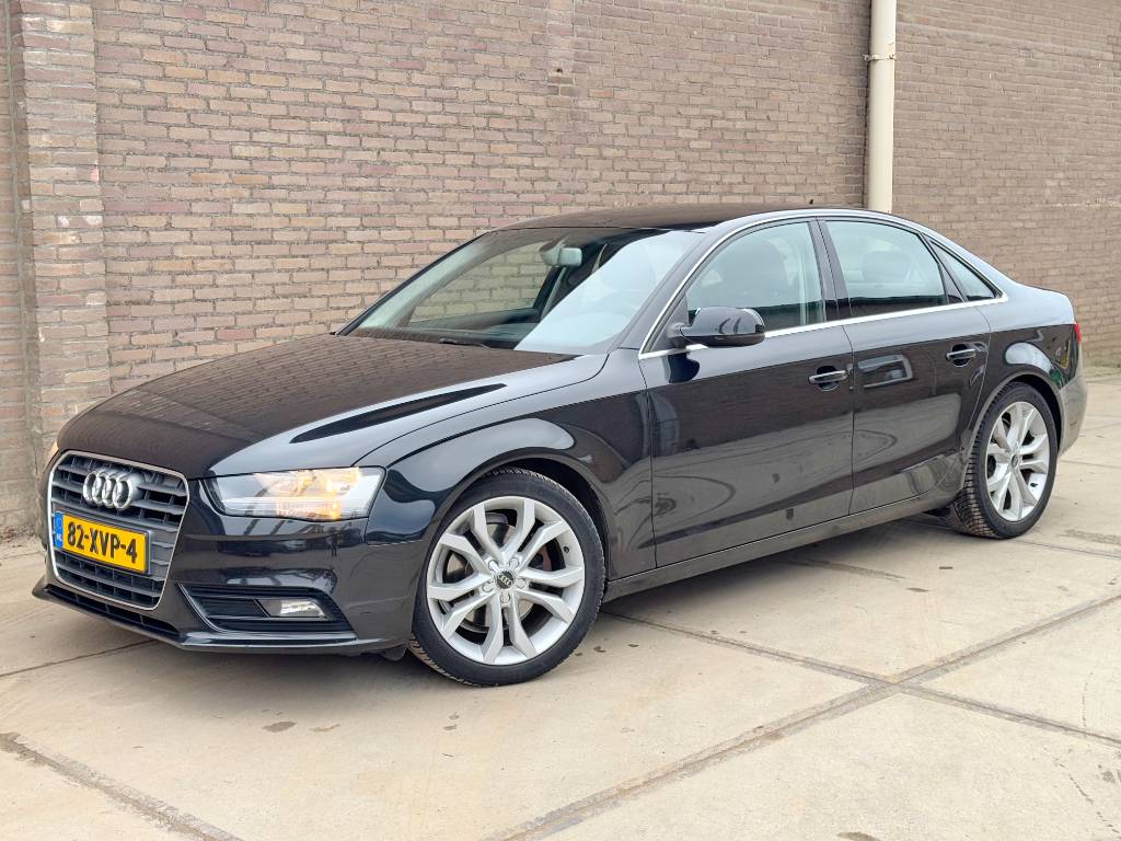 Audi A4 Limousine 136hp - Pro Line Business 4-Door Navi