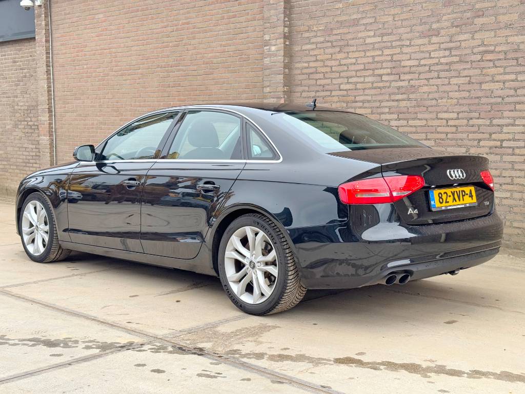 Audi A4 Limousine 136hp - Pro Line Business 4-Door Navi