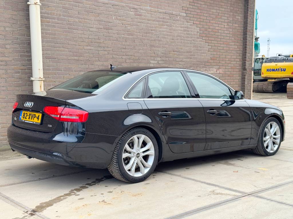 Audi A4 Limousine 136hp - Pro Line Business 4-Door Navi