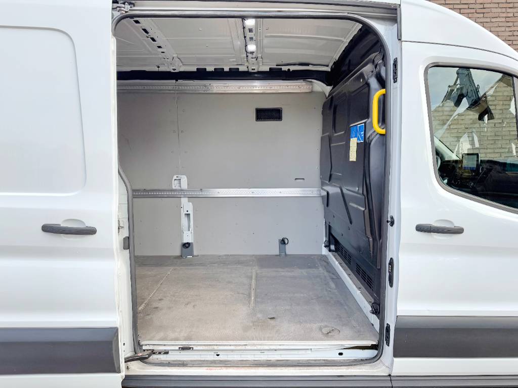 Ford Transit 185hp - Automatic Lane Assist Parking Heat