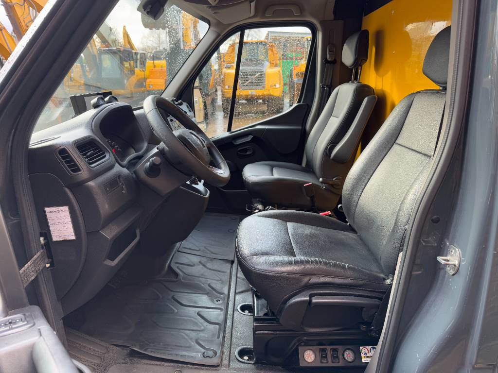 Renault Master 150hp - Automatic Airco Cruise Plancher