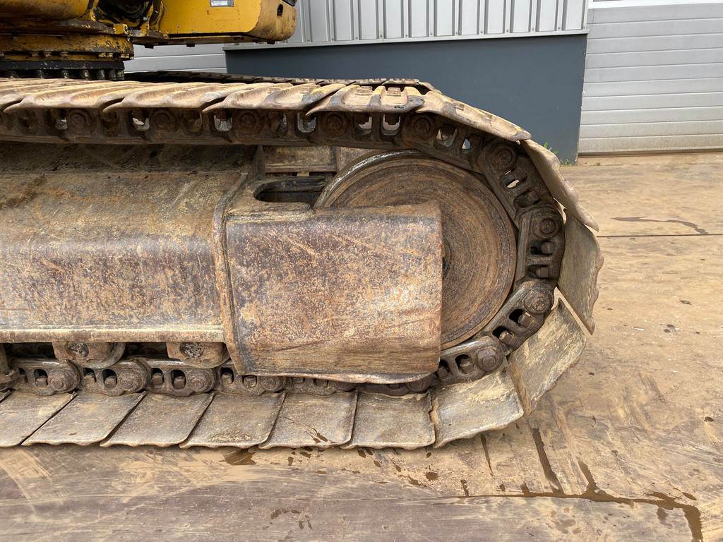 CAT 323DL - New original Caterpillar bucket with teeth