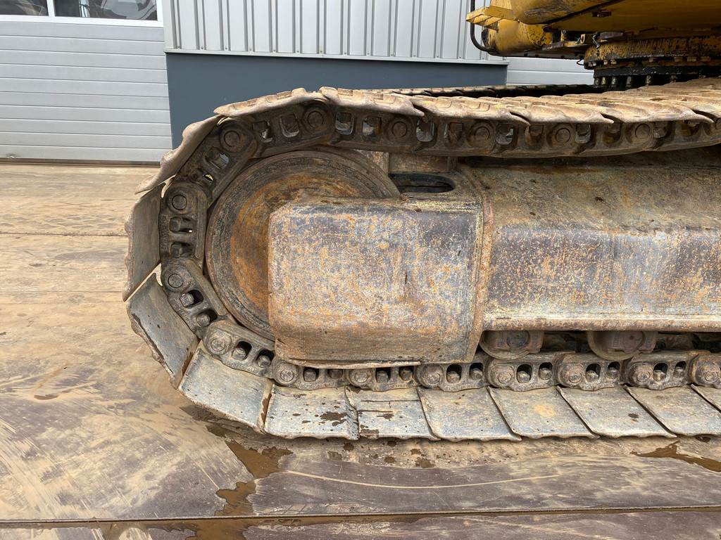 CAT 323DL - New original Caterpillar bucket with teeth