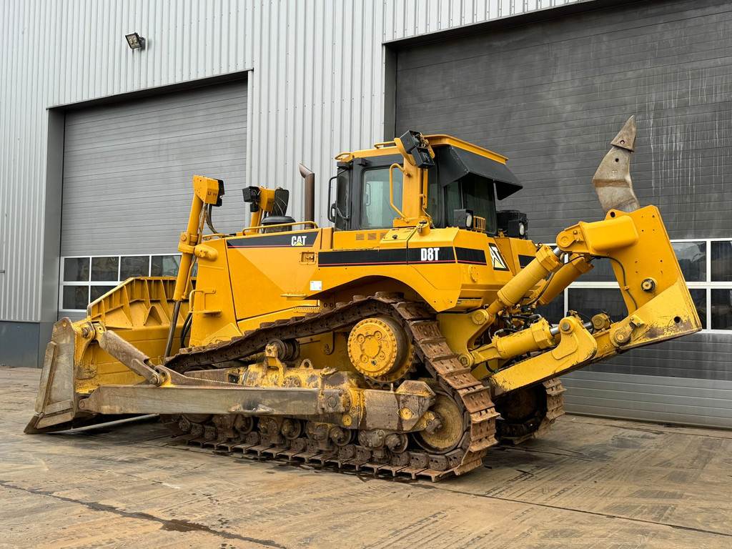 CAT D8T - CE