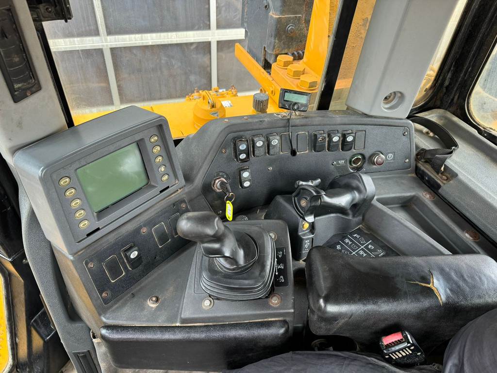 CAT D8T - CE