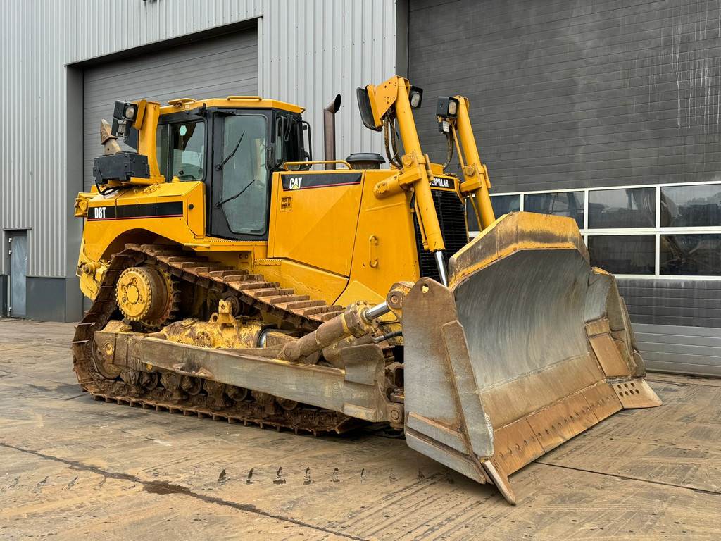 CAT D8T - CE