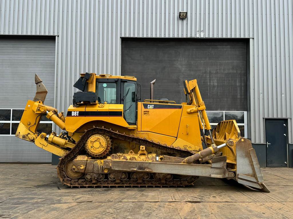 CAT D8T - CE