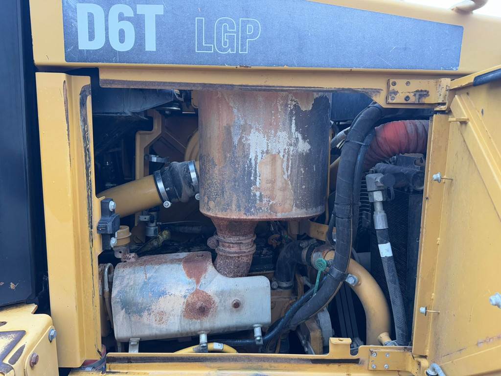 CAT D6T LGP