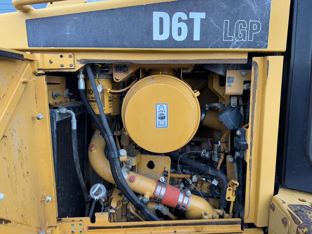 CAT D6T LGP