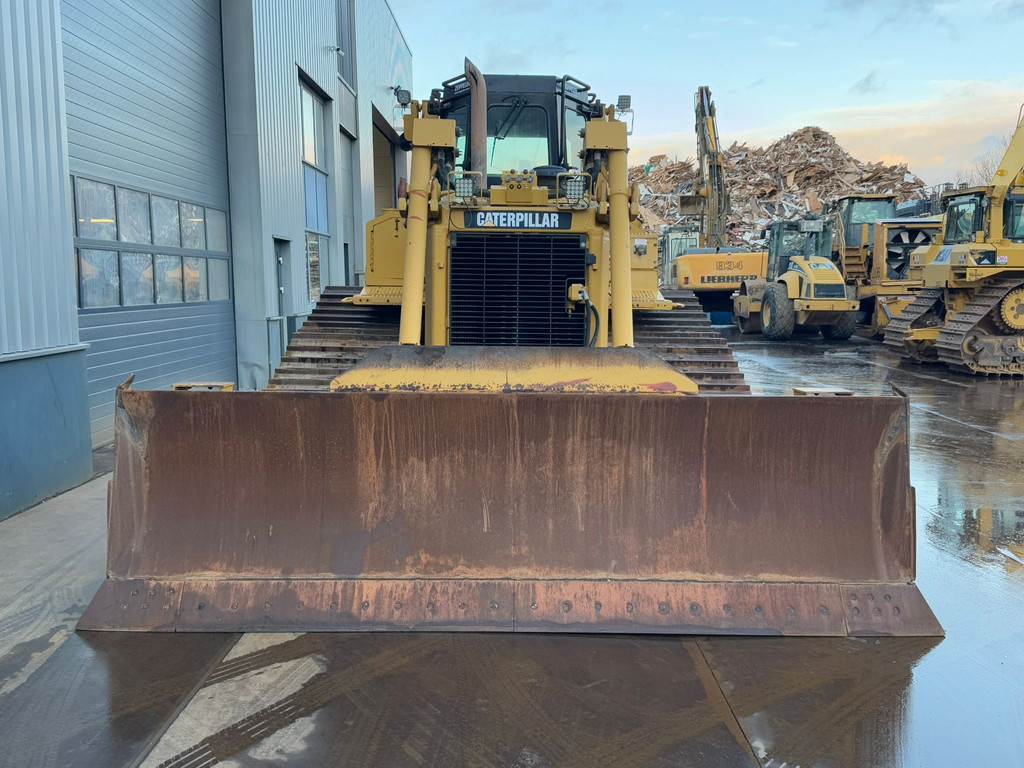 CAT D6T LGP