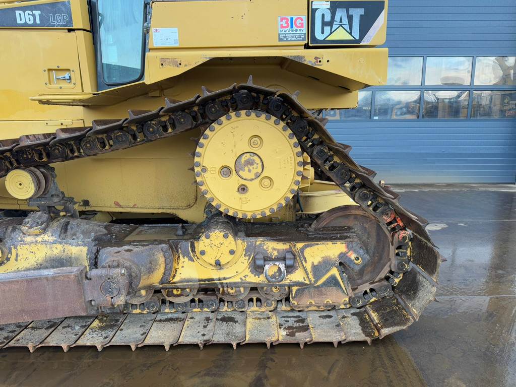 CAT D6T LGP