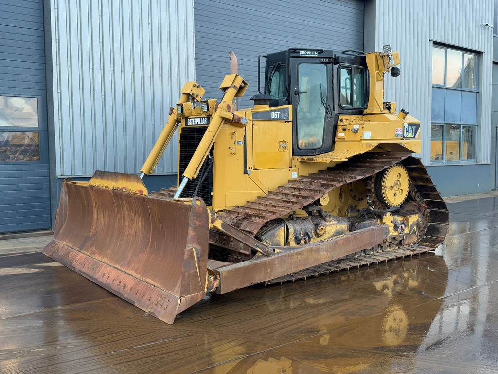 CAT D6T LGP