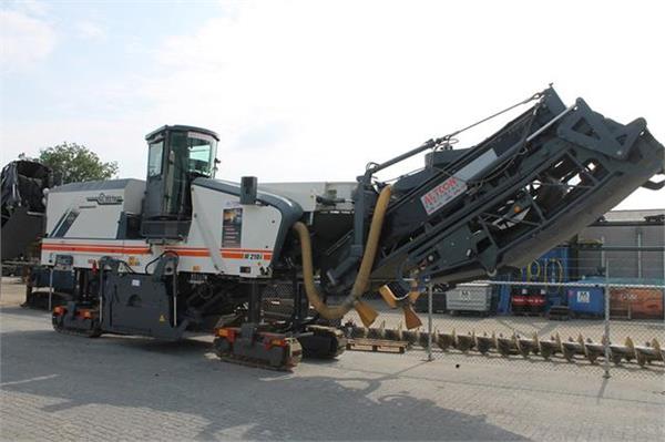 Wirtgen W 210 - Manufacturing year: 2010 - Asphalt cold milling ...