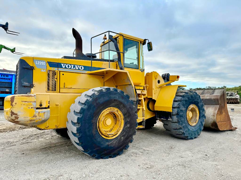 Volvo L220D - Dutch Machine